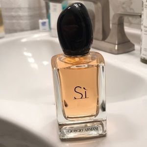 Giorgio Armani Si Fragrance. 1.7oz